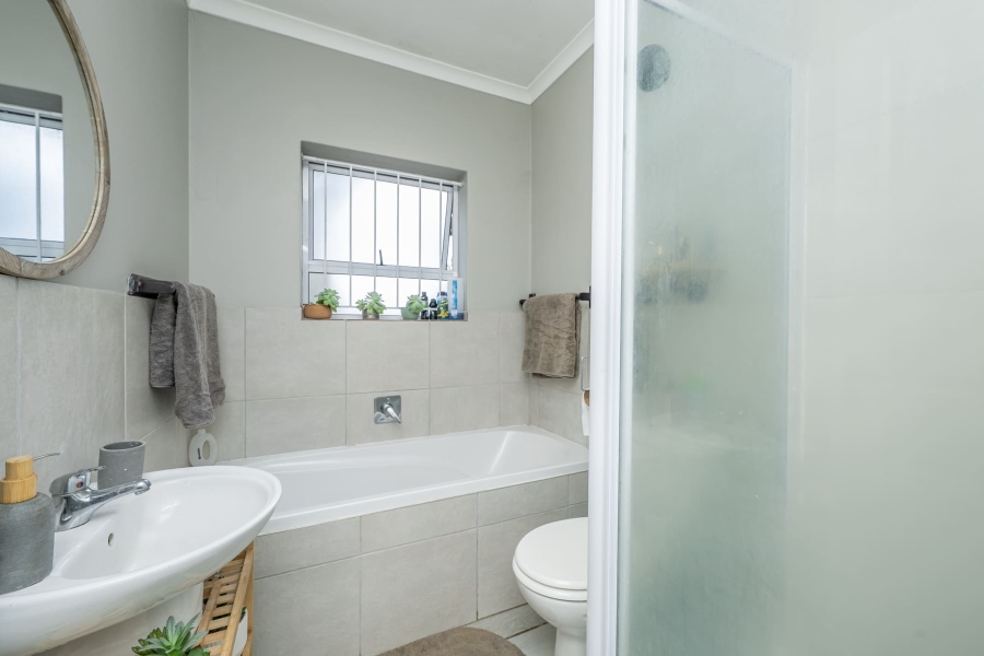 3 Bedroom Property for Sale in Protea Heights Western Cape